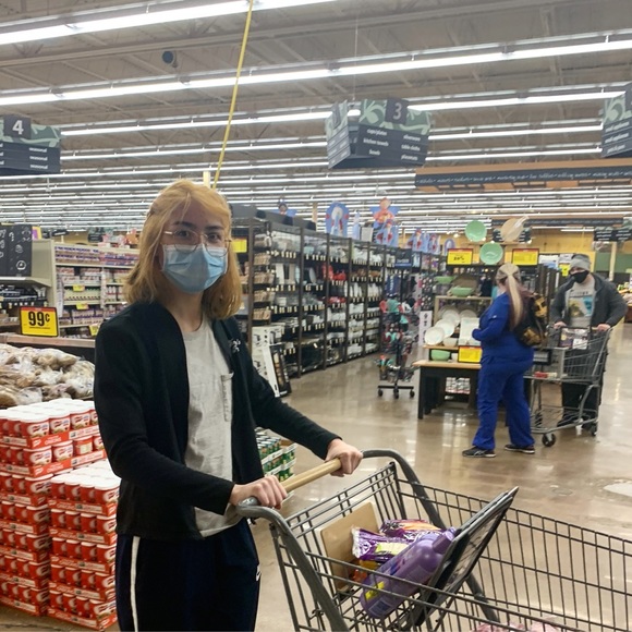 Meet your Posher, Tiffany - Picture 1 of 1